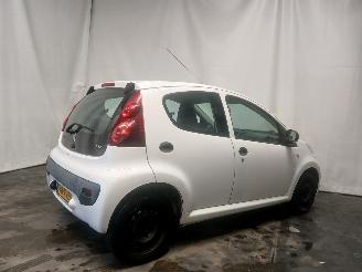 Peugeot 107 107 Hatchback 1.0 12V (384F(1KR)) [50kW]  (06-2005/05-2014) picture 6