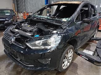 Vrakbiler auto Volkswagen Golf Golf Sportsvan (AUVS) MPV 1.4 TSI 16V (CZCA(Euro 6)) [92kW]  (04-2014/=
12-2021) 2015/11