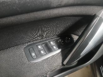 Peugeot 308 308 SW (L4/L9/LC/LJ/LR) Combi 5-drs 1.2 12V e-THP PureTech 130 (EB2DTS=
(HNY)) [96kW]  (03-2014/06-2021) picture 13