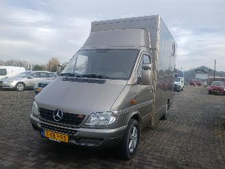 krockskadad bil auto Mercedes Sprinter Sprinter 3t (903) Van 308 CDI 16V (OM611.987) [60kW]  (04-2000/05-2006=
) 2001/8