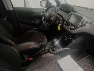 Peugeot 208 208 I (CA/CC/CK/CL) Hatchback 1.2 Vti 12V PureTech 82 (EB2F(HMZ)) [60k=
W]  (03-2012/12-2019) picture 9