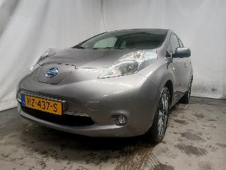 uszkodzony samochody osobowe Nissan Leaf Leaf (ZE0) Hatchback Leaf (EM61) [80kW]  (11-2010/12-2017) 2016/1