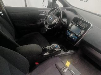 Nissan Leaf Leaf (ZE0) Hatchback Leaf (EM61) [80kW]  (11-2010/12-2017) picture 9