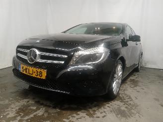 damaged passenger cars Mercedes A-klasse A (W176) Hatchback 1.6 A-180 16V (M270.910) [90kW]  (09-2012/05-2018) 2013/5