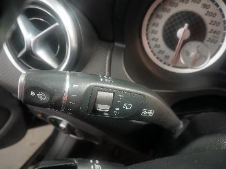 Mercedes A-klasse A (W176) Hatchback 1.6 A-180 16V (M270.910) [90kW]  (09-2012/05-2018) picture 15