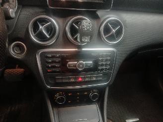 Mercedes A-klasse A (W176) Hatchback 1.6 A-180 16V (M270.910) [90kW]  (09-2012/05-2018) picture 18