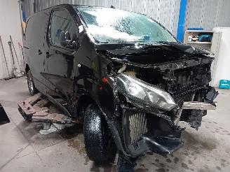 Toyota ProAce ProAce Van 1.6 D-4D 95 16V (3WZTV(DV6FDU)) [70kW]  (02-2016/04-2020) picture 2