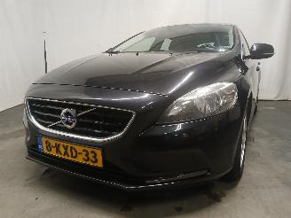 damaged passenger cars Volvo V-40 V40 (MV) Hatchback 5-drs 1.6 D2 (D4162T) [84kW]  (03-2012/12-2016) 2013/8