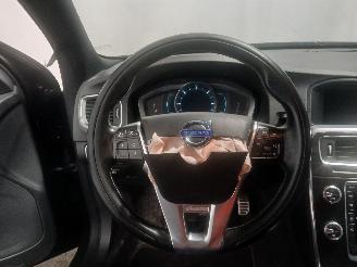 Volvo V-60 V60 I (FW/GW) Combi 2.0 D4 16V (D4204T5(Euro 6)) [133kW]  (10-2013/12-=
2015) picture 18