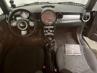 Mini Mini Mini (R56) Hatchback 1.4 16V One (N12-B14A) [70kW]  (11-2006/03-2010) picture 11