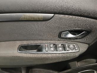 Renault Scenic Grand Scénic III (JZ) MPV 1.4 16V TCe 130 (H4J-700(H4J-A7)) [96kW]  =
(02-2009/12-2016) picture 13