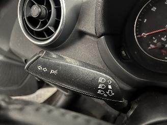 Audi A1 A1 (8X1/8XK) Hatchback 3-drs 1.2 TFSI (CBZA) [63kW]  (05-2010/04-2015)= picture 16