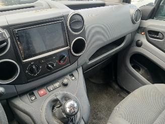 Peugeot Partner Partner (GC/GF/GG/GJ/GK) Van 1.6 (TU5JP4B(NFR)) [66kW]  (04-2008/02-20=
12) picture 15