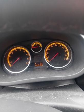 Opel Corsa Corsa D Hatchback 1.2 16V (A12XER(Euro 5)) [63kW]  (12-2009/08-2014) picture 2