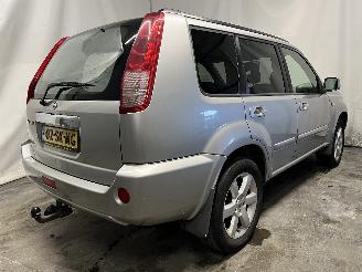Nissan X-Trail X-Trail (T30) SUV 2.5 16V 4x4 (QR25) [121kW]  (09-2002/01-2013) picture 6