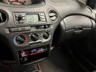 Toyota Yaris Yaris (P1) Hatchback 1.5 TS 16V VVT-i (1NZFE) [77kW]  (01-2003/11-2005=
) picture 16