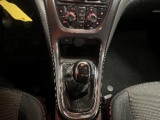 Opel Astra Astra J (PC6/PD6/PE6/PF6) Hatchback 5-drs 1.4 Turbo 16V (A14NEL(Euro 5=
)) [88kW]  (10-2010/10-2015) picture 17