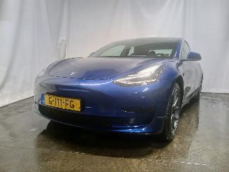 damaged passenger cars Tesla Model 3 Model 3 Sedan Long Range 72kWh (3D6) [192kW]  (01-2017/...) 2019/9