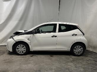 Toyota Aygo Aygo (B40) Hatchback 1.0 12V VVT-i (1KR-FE) [51kW]  (05-2014/06-2018) picture 4