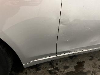 Mercedes S-klasse S (222.0/222.1) Sedan 3.0 S-350 BlueTEC, S-350 d 24V 4-Matic (OM642.86=
7) [190kW]  (02-2014/05-2017) picture 35