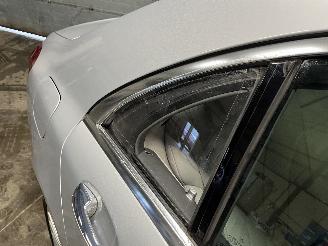 Mercedes S-klasse S (222.0/222.1) Sedan 3.0 S-350 BlueTEC, S-350 d 24V 4-Matic (OM642.86=
7) [190kW]  (02-2014/05-2017) picture 42