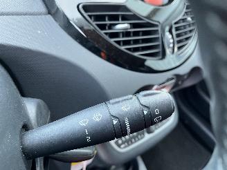 Renault Twingo Twingo II (CN) Hatchback 3-drs 1.2 16V (D4F-764(D4F-E7)) [55kW]  (03-2=
007/09-2014) picture 14