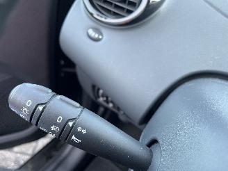 Renault Twingo Twingo II (CN) Hatchback 3-drs 1.2 16V (D4F-764(D4F-E7)) [55kW]  (03-2=
007/09-2014) picture 13