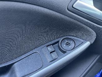 Ford Focus Focus 3 Wagon Combi 1.0 Ti-VCT EcoBoost 12V 100 (M2DA(Euro 5)) [74kW] =
 (02-2012/05-2018) picture 12