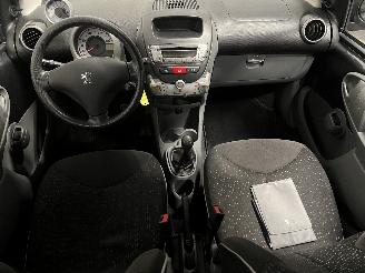 Peugeot 107 107 Hatchback 1.0 12V (384F(1KR)) [50kW]  (06-2005/05-2014) picture 15