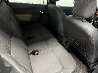 Dacia Lodgy Lodgy (JS/SD0J) MPV 1.2 TCE 16V (H5F-408) [85kW]  (03-2012/...) picture 10