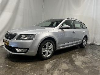 Skoda Octavia Octavia Combi (5EAC) Combi 5-drs 1.6 TDI Greenline 16V (CRKB) [81kW]  =
(05-2013/07-2020) picture 3