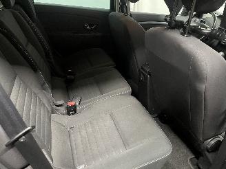 Renault Scenic Scénic III (JZ) MPV 1.2 16V TCe 115 Energy (H5F-400(H5F-A4)) [85kW] =
 (04-2012/09-2016) picture 10