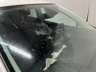 Nissan Pulsar Pulsar (C13) Hatchback 1.2 DIG-T 16V (HRA2DDT) [85kW]  (10-2014/...) picture 5