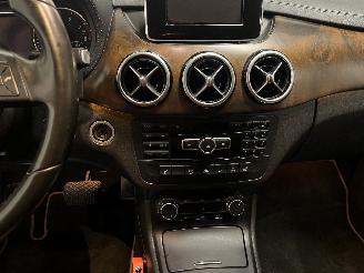 Mercedes B-klasse B (W246) Hatchback 1.6 B-180 BlueEFFICIENCY Turbo 16V (M270.910) [90kW=
]  (11-2011/12-2018) picture 22