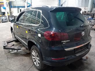 Volkswagen Tiguan Tiguan (5N1/2) SUV 2.0 TDI DRF 16V 4Motion (CFGC(Euro 5)) [130kW]  (11=
-2012/07-2018) picture 4