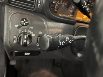 Mercedes C-klasse C (W203) Sedan 2.0 C-200K 16V (M111.955) [120kW]  (05-2000/06-2002) picture 20