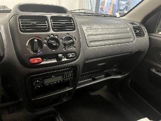 Suzuki Ignis Ignis (FH) Hatchback 1.3 16V (M13A) [61kW]  (10-2000/09-2003) picture 17