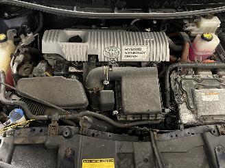 Toyota Auris Auris (E15) Hatchback 1.8 16V HSD Full Hybrid (2ZRFXE) [100kW]  (09-20=
10/09-2012) picture 13