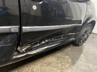 Peugeot 107 107 Hatchback 1.0 12V (384F(1KR)) [50kW]  (06-2005/05-2014) picture 10