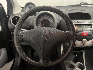 Peugeot 107 107 Hatchback 1.0 12V (384F(1KR)) [50kW]  (06-2005/05-2014) picture 22