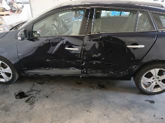 Renault Mégane Megane III Grandtour (KZ) Combi 5-drs 2.0 16V CVT (M4R-F713) [103kW]  =
(05-2009/02-2016) picture 26