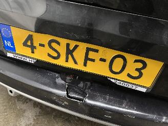 Renault Mégane Megane III Grandtour (KZ) Combi 5-drs 1.5 dCi 110 (K9K-656(K9K-G6)) [8=
1kW]  (02-2009/04-2016) picture 9