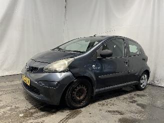 Toyota Aygo Aygo (B10) Hatchback 1.0 12V VVT-i (1KR-FE) [50kW]  (07-2005/05-2014) picture 3
