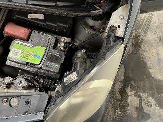 Toyota Aygo Aygo (B10) Hatchback 1.0 12V VVT-i (1KR-FE) [50kW]  (07-2005/05-2014) picture 12