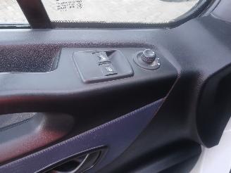 Opel Vivaro Vivaro Van 1.6 CDTI 95 Euro 6 (R9M-413(R9M-H4)) [70kW]  (03-2016/12-20=
19) picture 11