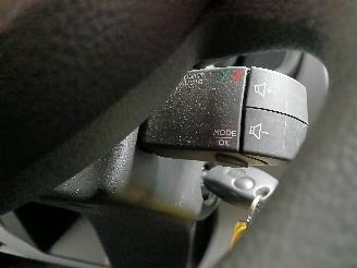 Dacia Logan Logan MCV II/III/Sandero Wagon Combi 0.9 TCE 12V (H4B-400(H4B-A4)) [66=
kW]  (02-2013/...) picture 16