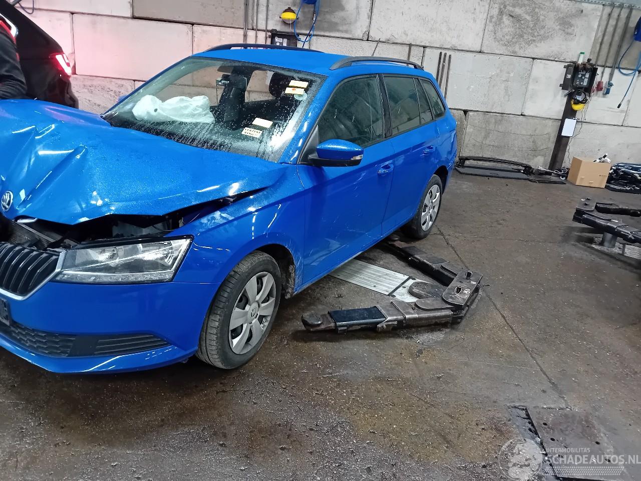 Skoda Fabia Fabia III Combi (NJ5) Combi 5-drs 1.0 TSI 12V (DKLD) [70kW]  (08-2014/=
12-2022)