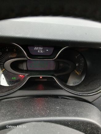 Renault Captur Captur (2R) SUV 1.5 Energy dCi 90 FAP (K9K-608(K9K-B6)) [66kW]  (06-20=
13/...) picture 2