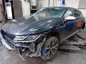 disassembly passenger cars Volkswagen Arteon Arteon Shooting Brake (3HAC) Combi 2.0 TSI R 16V 4Motion (DNFG) [235kW=
]  (11-2020/...) 2021/10