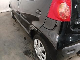 Peugeot 107 107 Hatchback 1.0 12V (384F(1KR)) [50kW]  (06-2005/05-2014) picture 17